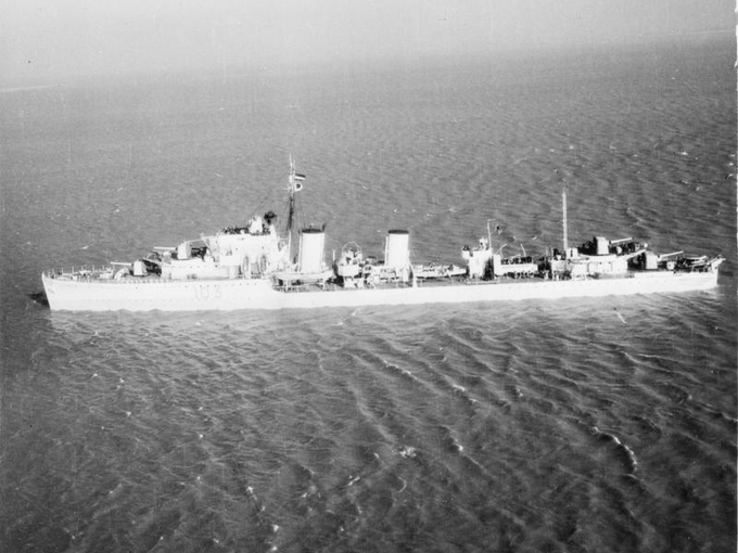 HMS Icarus in 1942. © IWM FL 14022