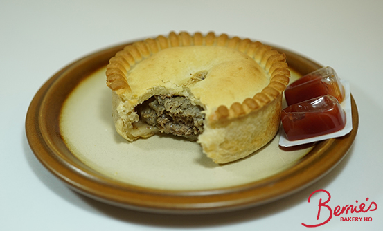 A New Zealand "Macgregor's Mutton Pie", by Bernie's Bakery HQ of Timaru 